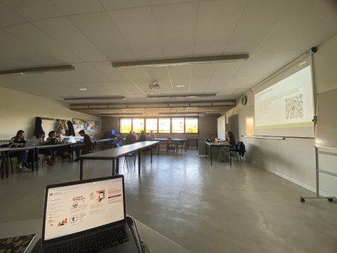 La passada setmana, Marta Queralt ha visitat la Universidad de Zaragoza per dur a terme observacions per la recollida de dades del projecte EDSSE.